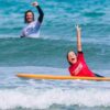 Clases de surf de iniciación en Deba con "Yako Surf". Reserva online