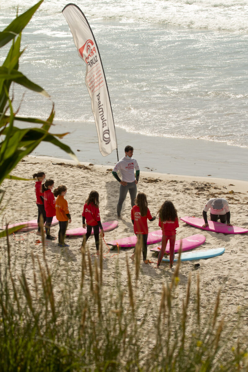 Clases de surf para niños con Prado Surf
