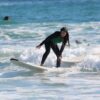 Alquiler de tablas de surf y neoprenos en la playa de A Lanzada. reserva online