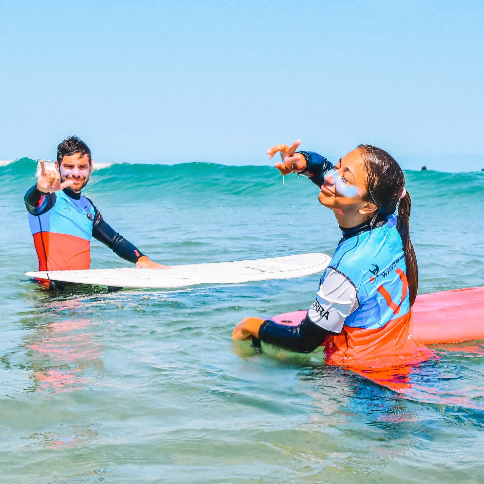 Surf Camp de Adultos en Berria con “Surf Waves Sound” 🏄‍♂️🏝️🌞