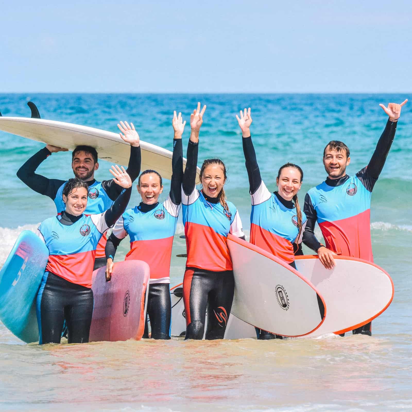Surfcamp para Adultos “Rural” en Berria con “Surf Waves Sound” 🏄‍♂️🌞