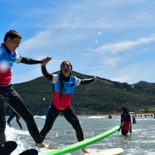 Surf Camp for minors in Berria, Cantabria. "Surf Waves Sound"