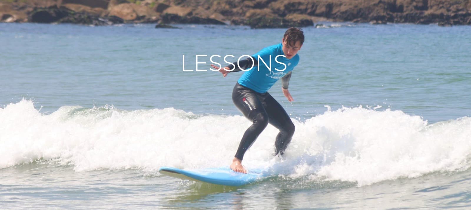 Surf in Porto: Classes at “Fish Surf School” 🏄‍♂️