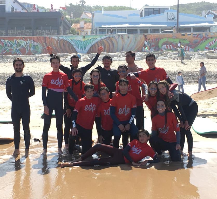Surfcamp para “Menores” en Sintra / Surf Academia João Macedo