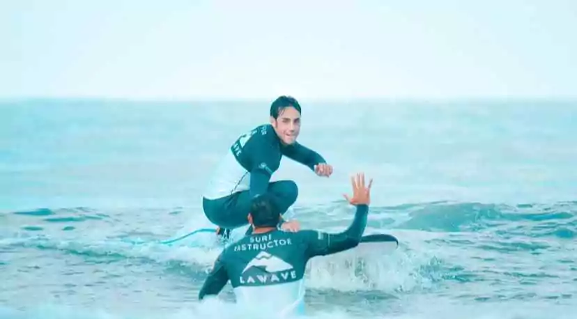 Surf playa de Somo: Clases privadas con “La Wave” 🏄‍♂️🏄‍♀️